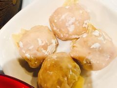 花膠雲吞-鲜入围煮花胶鸡海鲜火锅