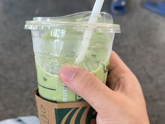 -星巴克(广州南站A18检票口楼上)