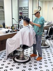 -理昂男士理发店 Barber shop