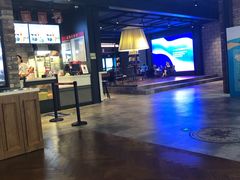 -CGV影城(滨江天街IMAX店)
