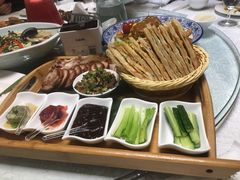 熏肘子卷烙饼套餐-花家怡园