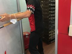 -肯德基(东安路站店)