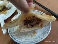 回锅烙-铁东熏肉大饼铺