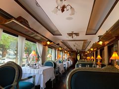 靠窗位-火车头法国西餐厅