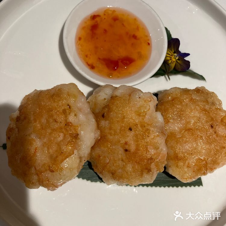 皮薄，里面吓人很多还有非常脆的油条