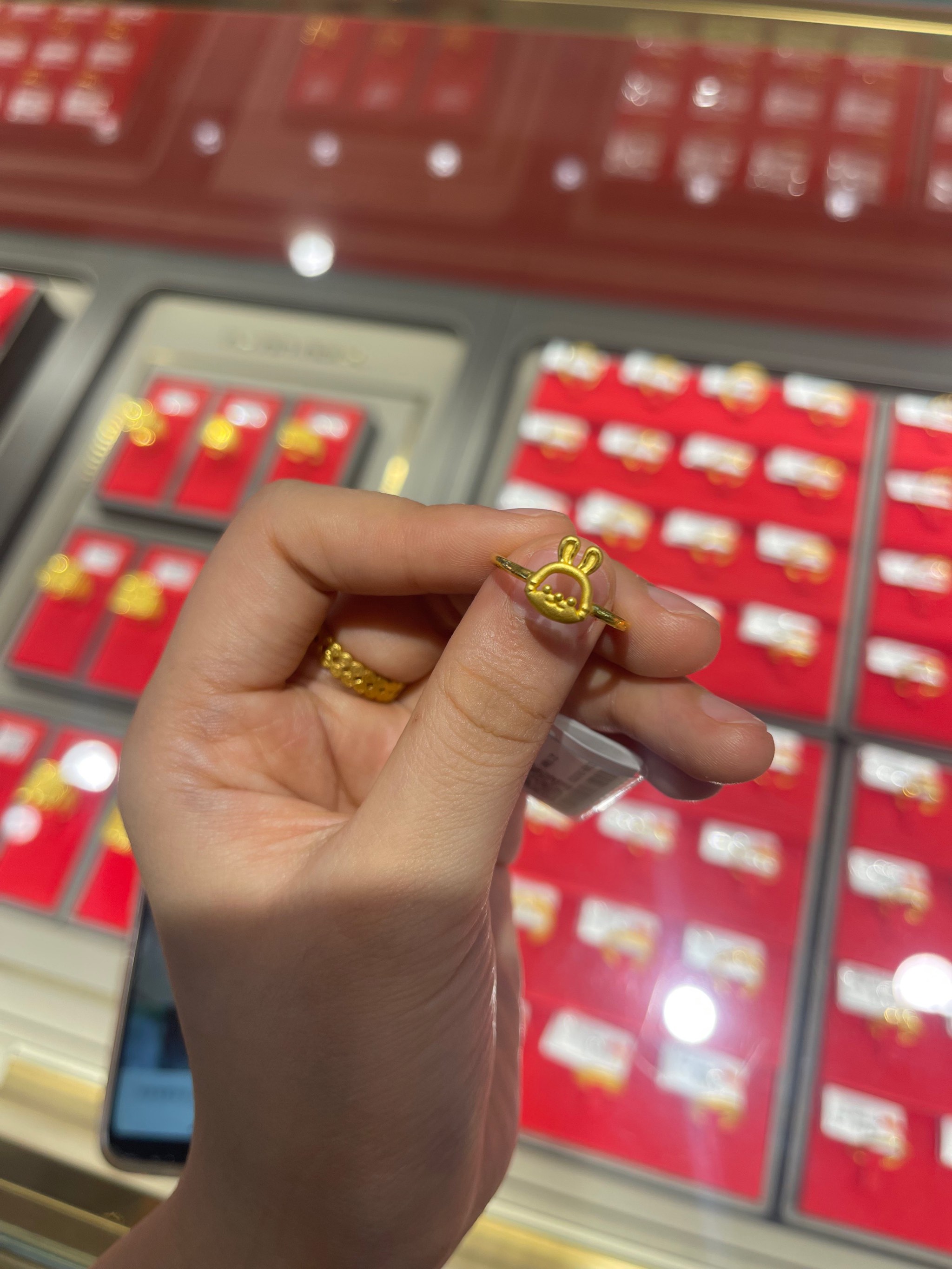 金店排行榜前十名品牌周六福(金店周六福是品牌店吗金店周大福是品牌吗) 第2张