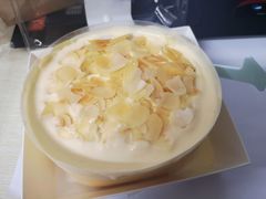 -蜜蜂小象·榴莲千层蛋糕(时代汇11栋店)