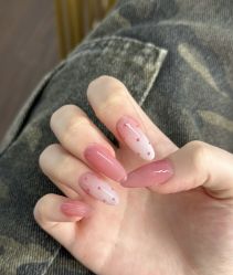 -桃色美甲沙龙