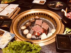 -山川小町·极番烧肉(新地假日广场店)