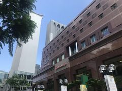 -爱雍·乌节