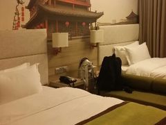 android_upload_pic-西安大雁塔科技大学地铁站亚朵酒店