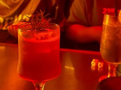 -饮湖威士忌鸡尾酒吧