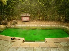 -森波拉火山温泉