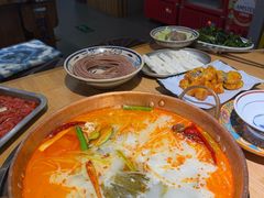 -洱火云南酸菜牛肉火锅(石景山当代商城店)