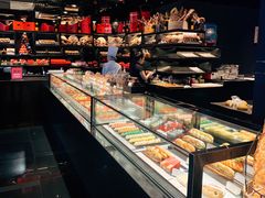 -Salon de The de Joel Robuchon(外滩18号店)