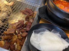 -肉甲韩国木炭烤肉(新壹街1店)