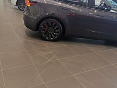 -TESLA 特斯拉(北京南四环中路特斯拉中心)