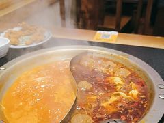 -沸炉重庆老火锅(军事博物馆店)