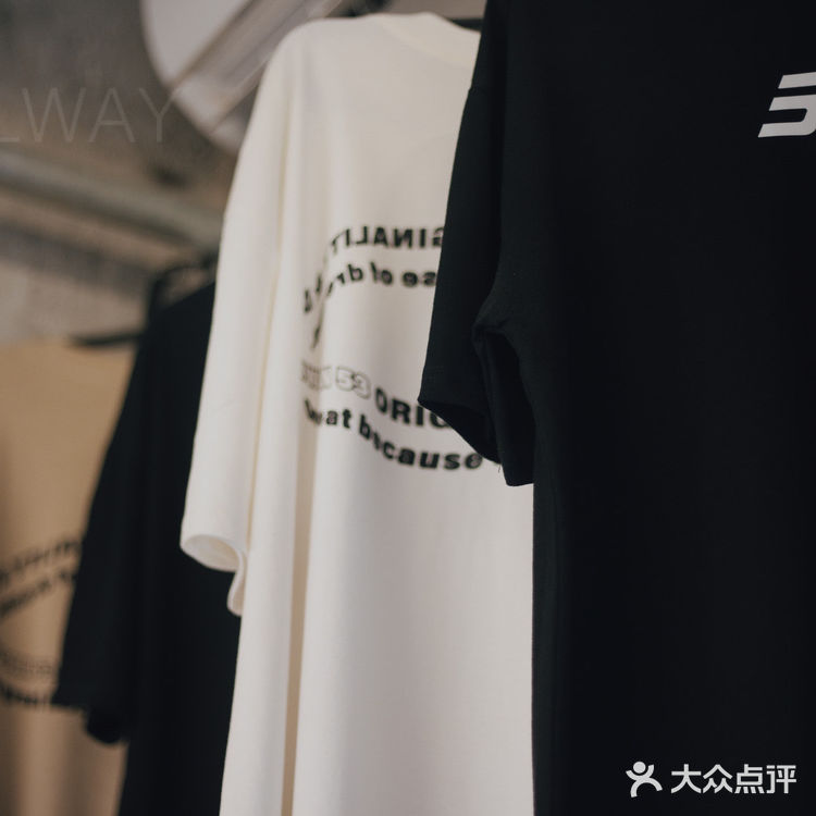 一家不好好卖咖啡的店