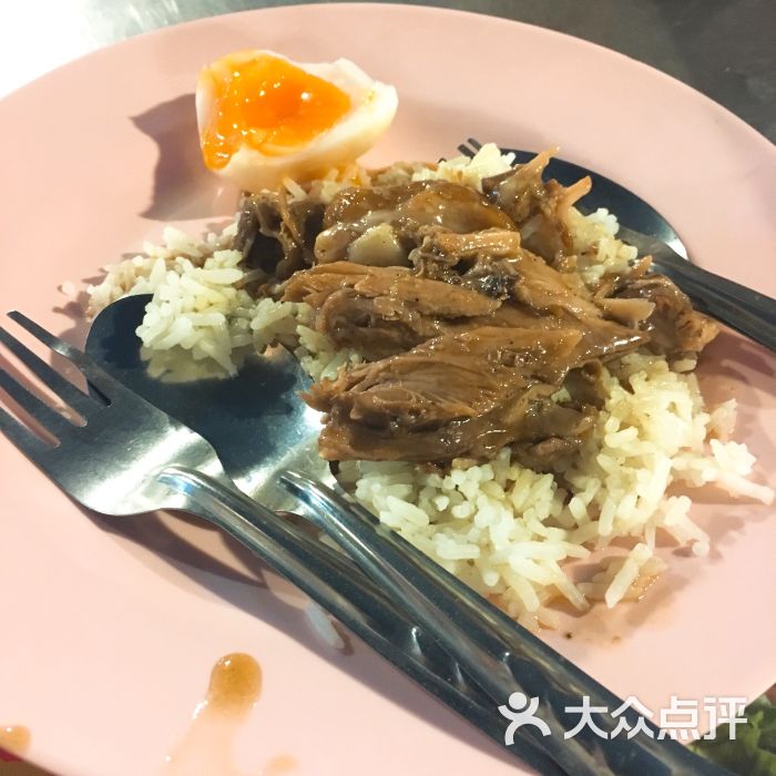 凤飞飞猪脚饭招牌猪脚饭图片 - 第1张