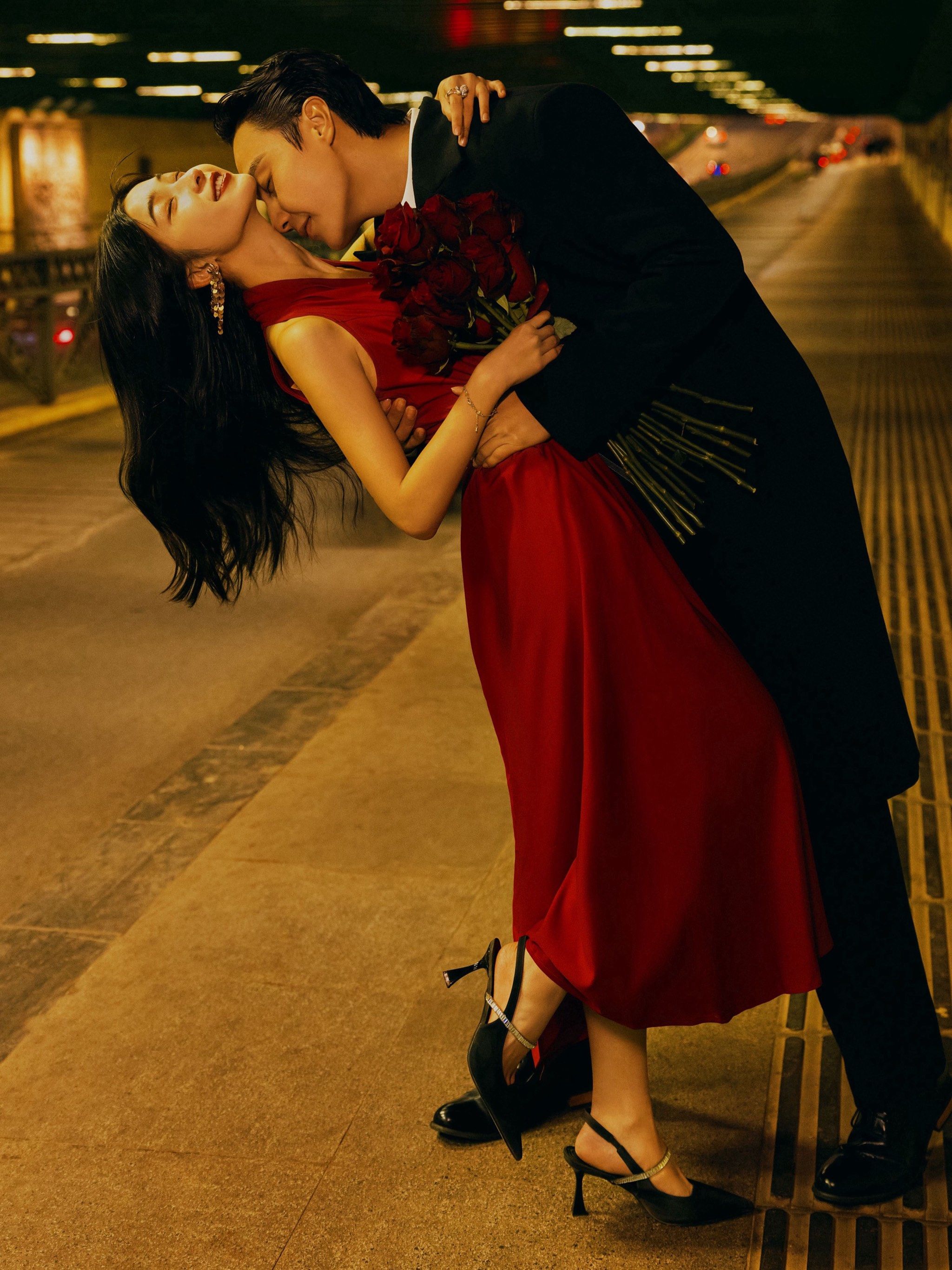 我的dna又动了 🎞️王家卫电影感港风婚纱照