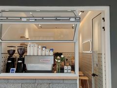 门面-AllorNothing横竖横咖啡(天虹店)