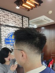 点击看大图 -大人物·男士理发馆