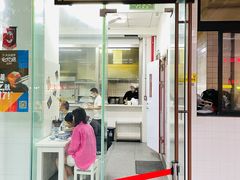 门面-沪西老弄堂面馆(定西路店)