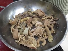 -老石黑山羊毛驴肉火锅(金凯广场店)