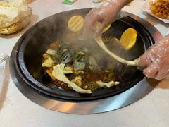 -人民公社铁锅炖·东北菜(卫国道店)