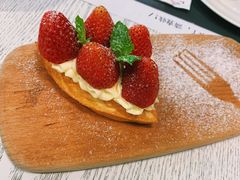 草莓华夫饼-娜娜家·Nana's restaurant(国金汇店)