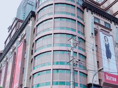 -梅龙镇广场