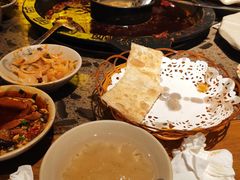 -舒家大院重庆老火锅(纪念塔店)