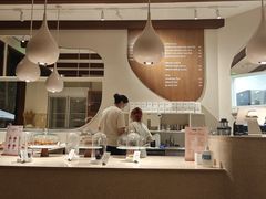-VERIE BAKEHOUSE