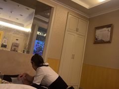 -汤泉良子.足疗按摩.SPA(中关村店)