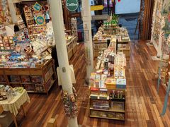 -猫的天空之城概念书店(杭州南宋御街店)