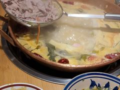 -洱火云南酸菜牛肉火锅(石景山当代商城店)