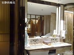 卫生间-上海浦东丽思卡尔顿酒店