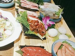 -明洞阿姨·韩式酱蟹烤肉·创意料理(三元桥店)