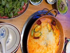 -洱火云南酸菜牛肉火锅(石景山当代商城店)