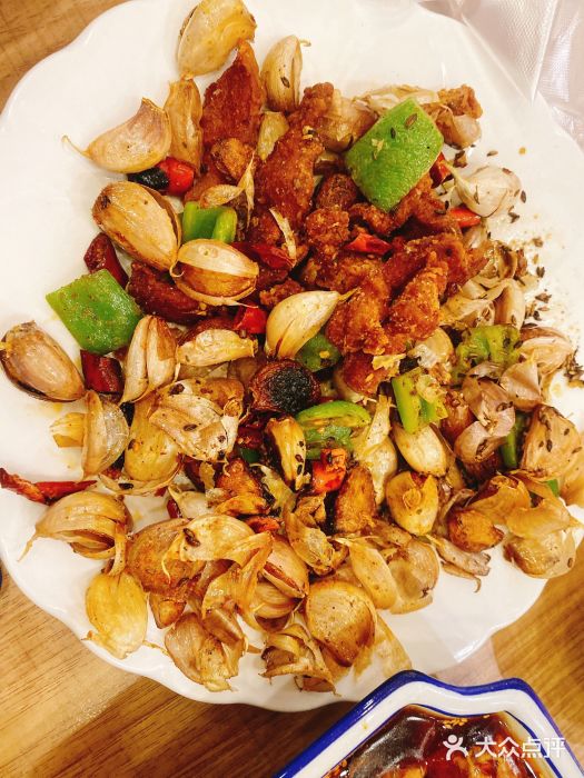 天添纸包鸡家常菜烤蒜爆酥肉图片