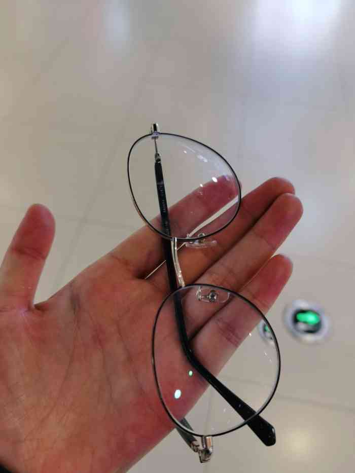 一代眼镜(川沙百联店)-"8月29号我与一个同事晚上八点五十分左右.