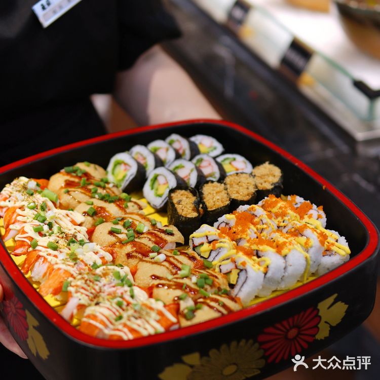 人山人海的百元自助烤肉,也太受欢迎了啊!!