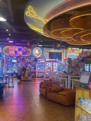 -卡通尼乐园(荟聚中心店)