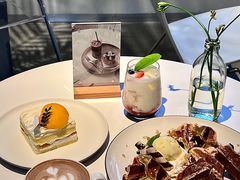 -洪小鹏生活美学馆(领SHOW天地店)