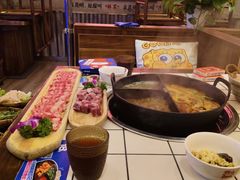 -热火朝天鲜切牛肉火锅(南强街巷店)
