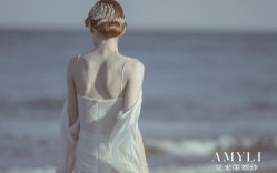-艾米丽婚纱礼服