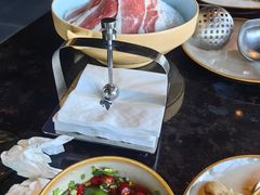 -雾山韩式烤肉·海南糟粕&椰子鸡火锅·海景餐厅(三亚绿发山海天JW万豪酒店)