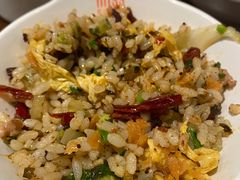 丝恋芽菜脆哨肉末炒饭-丝恋丝娃娃(逸天城国贸店)