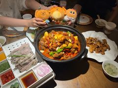 经典新疆大盘鸡-相约·羊村小馆非遗手抓肉(七一酱园店)